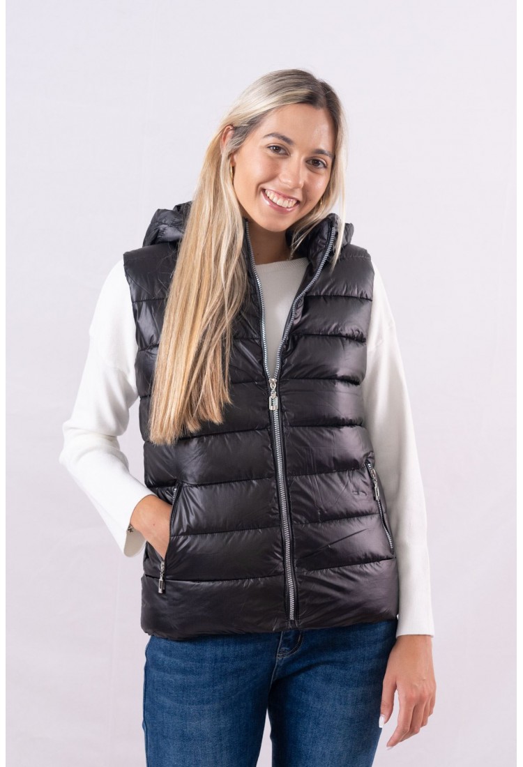 SLEEVELESS JACKET WITH HOOD 88016